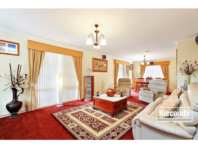 3 Dyson Drive, Lynbrook VIC 3975