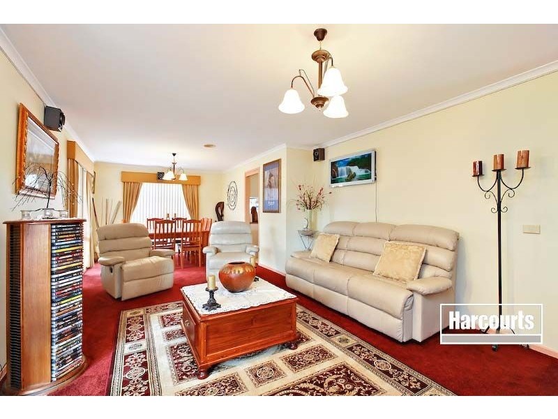 3 Dyson Drive, Lynbrook VIC 3975