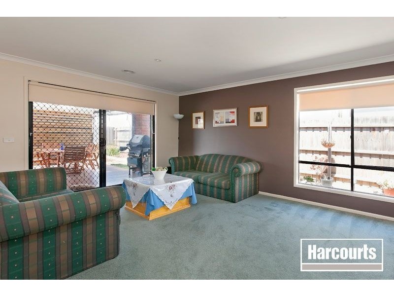 6 Boothby Terrace, Lynbrook VIC 3975