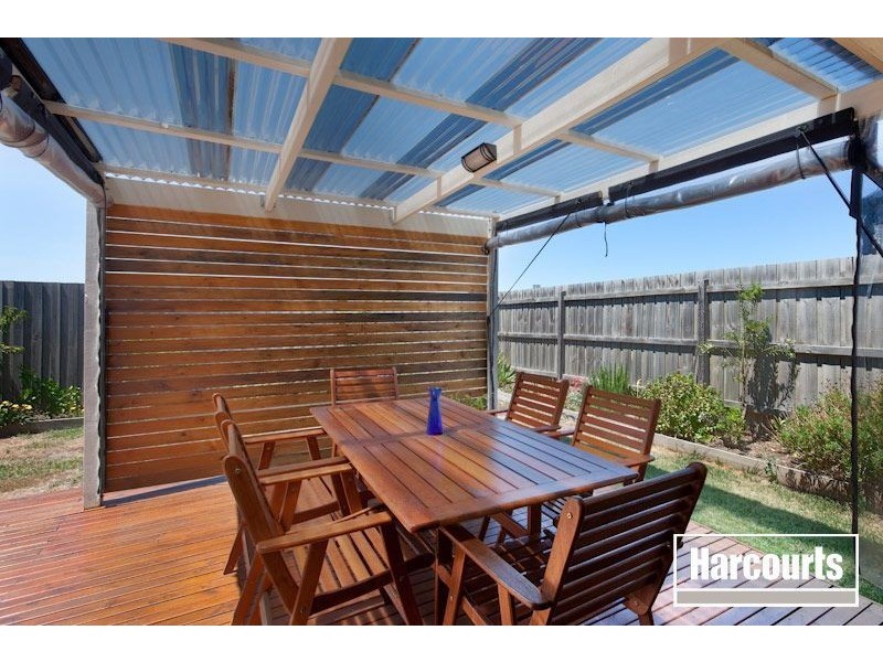 6 Boothby Terrace, Lynbrook VIC 3975