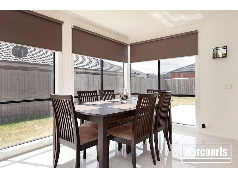 16 Boothby Terrace, Lynbrook VIC 3975