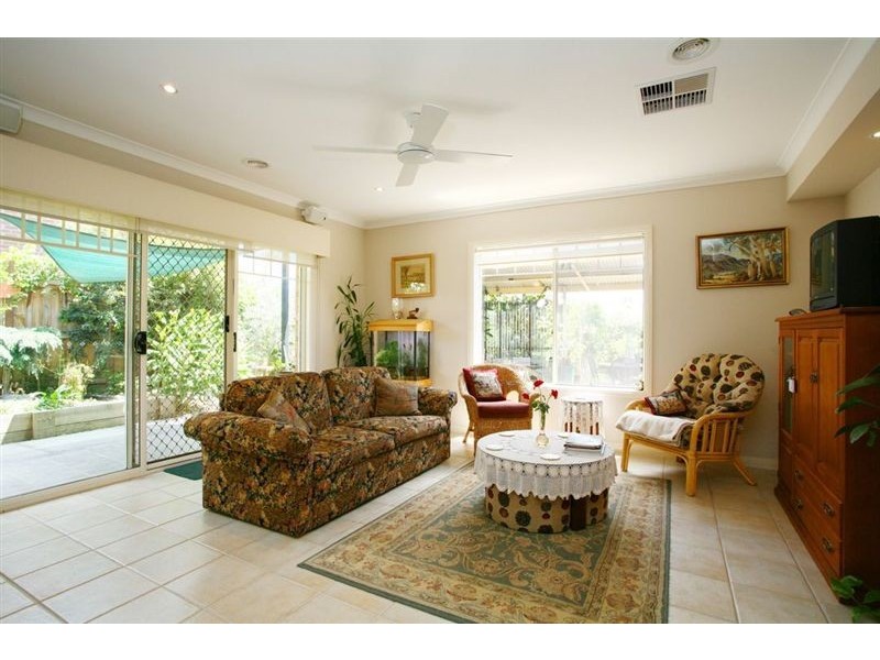 25 Moreton Bay Blvd, Lyndhurst VIC 3975