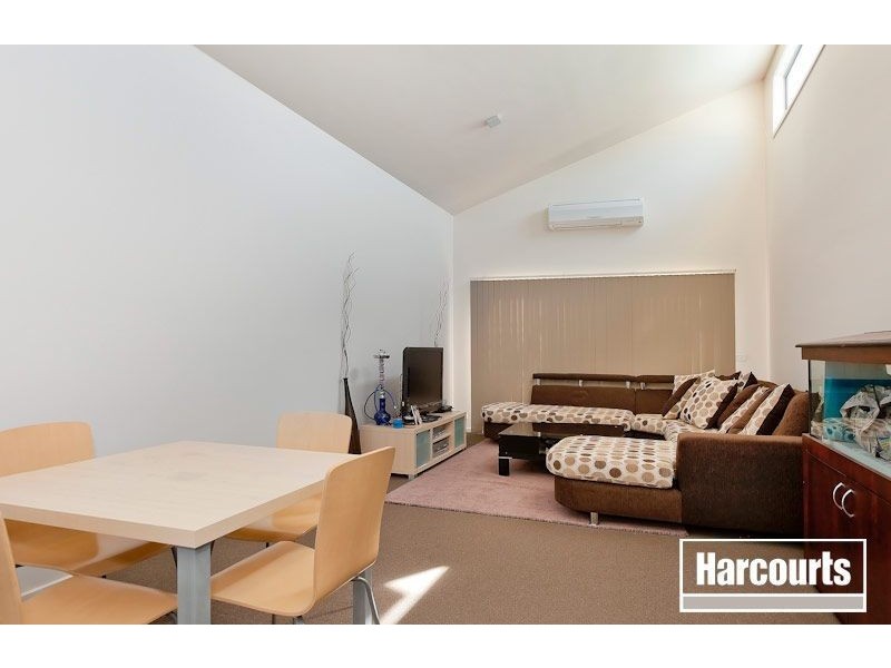 180 Paterson Drive, Lynbrook VIC 3975