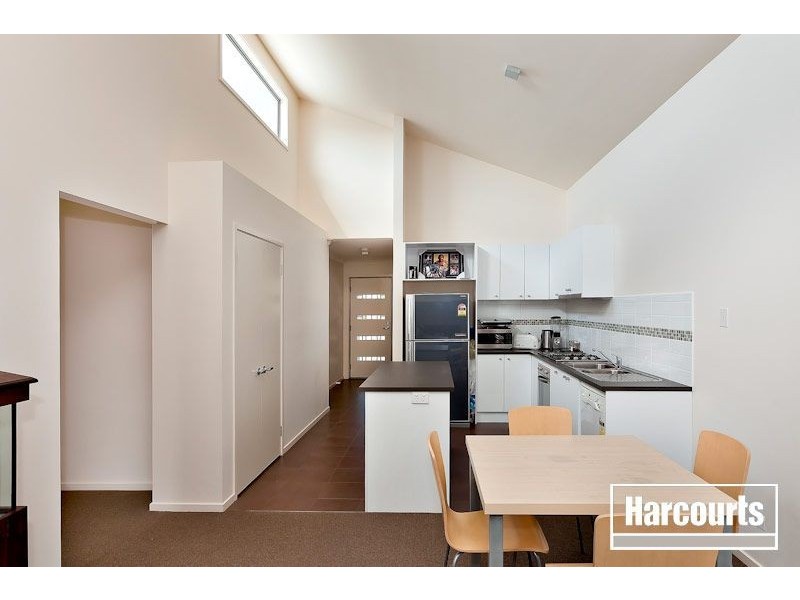 180 Paterson Drive, Lynbrook VIC 3975