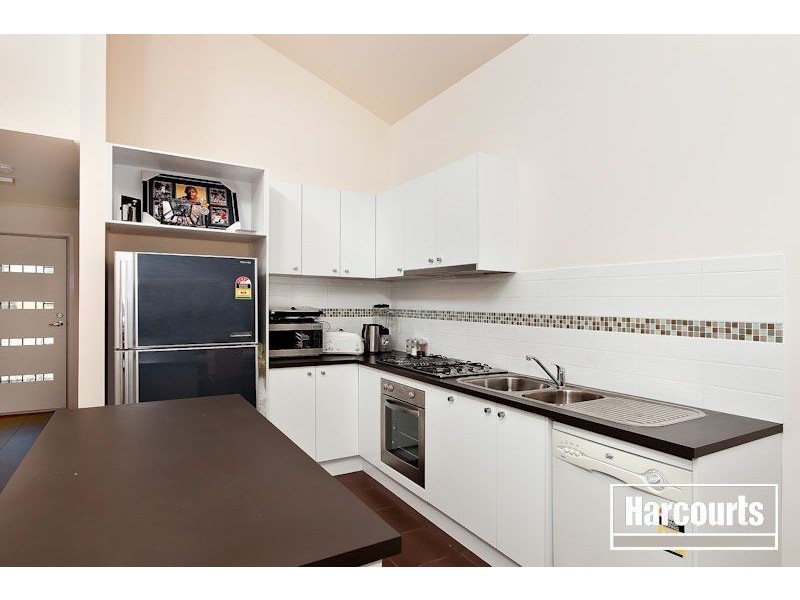 180 Paterson Drive, Lynbrook VIC 3975