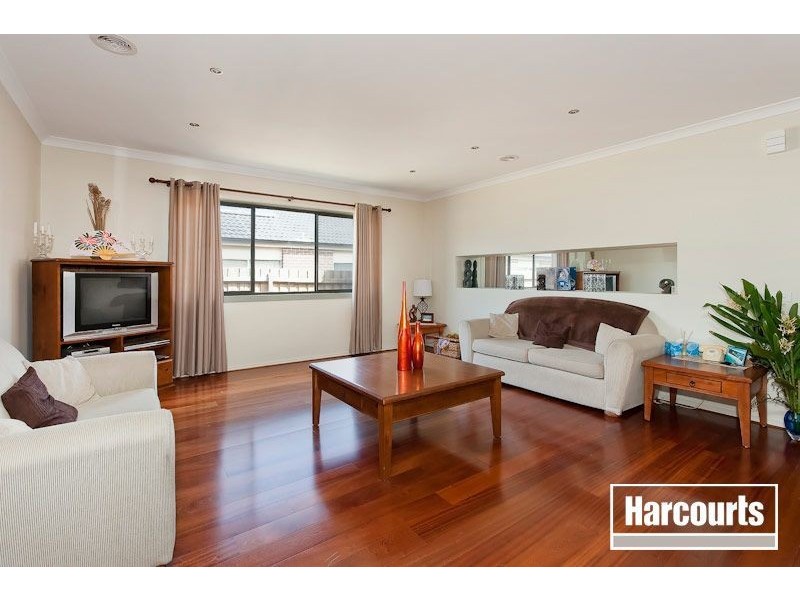 18 Olive Road, Lynbrook VIC 3975