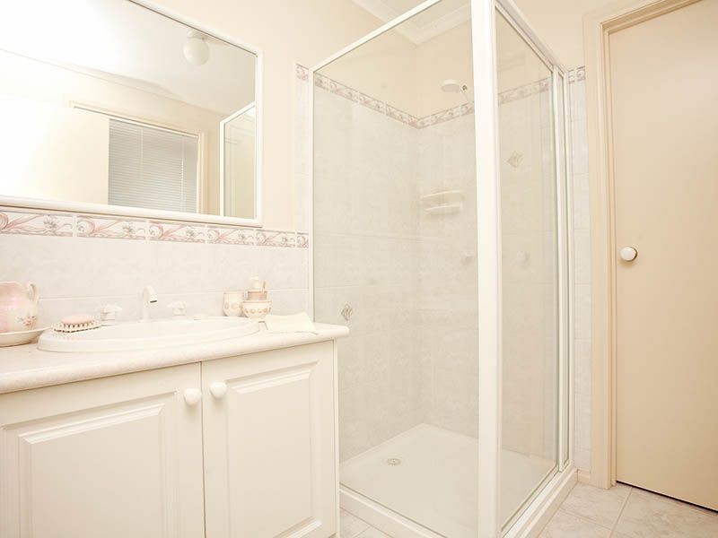 9 Slessor Avenue, Lynbrook VIC 3975