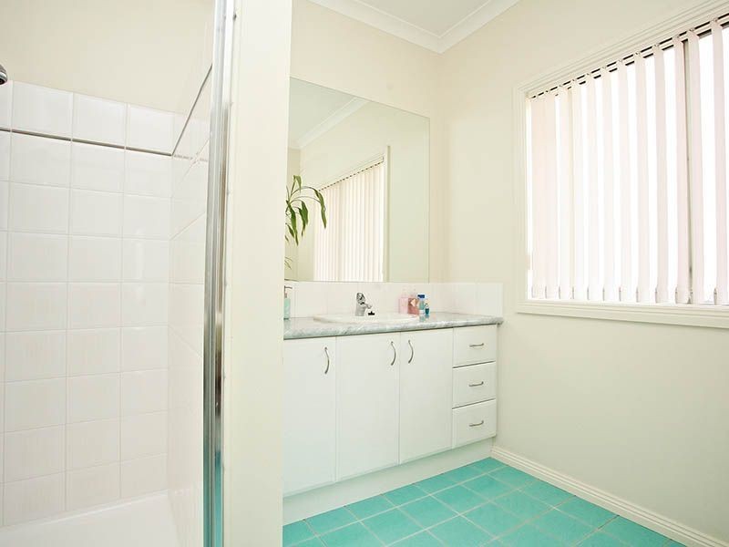 22 Caversham Terrace, Lynbrook VIC 3975