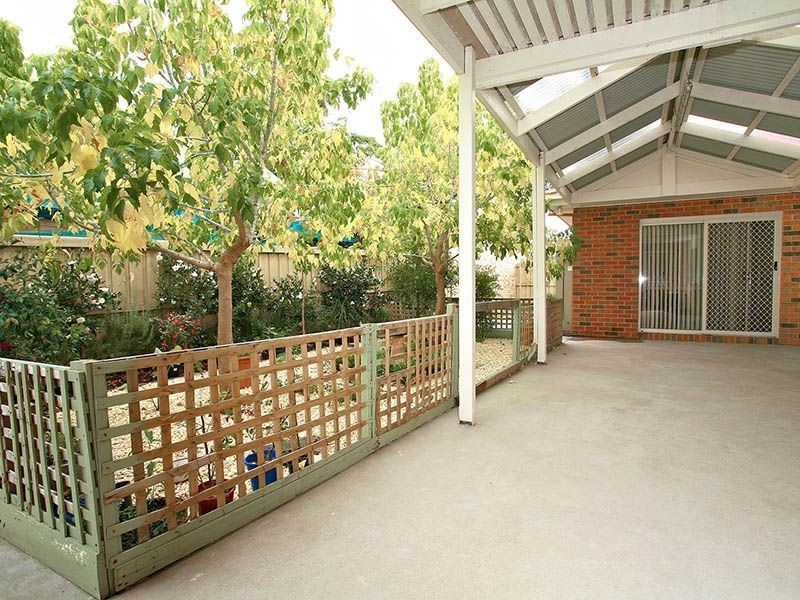 22 Caversham Terrace, Lynbrook VIC 3975