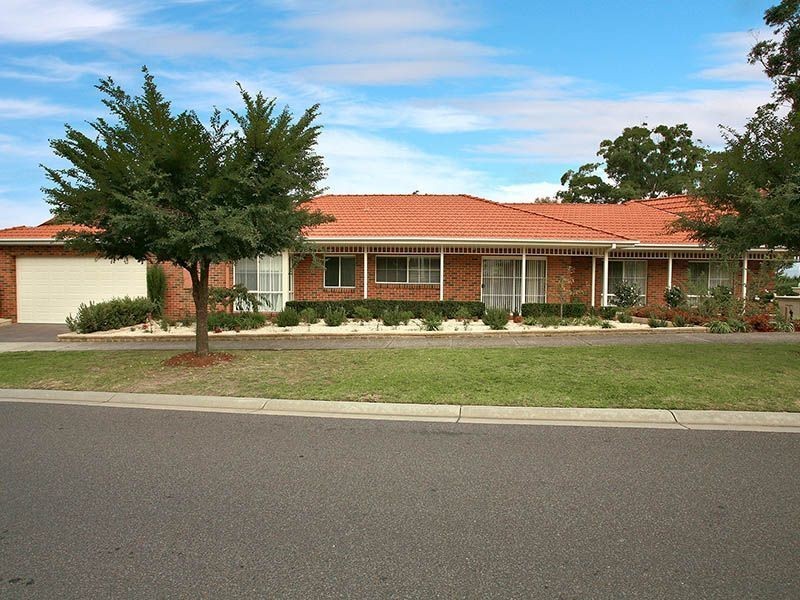 22 Caversham Terrace, Lynbrook VIC 3975
