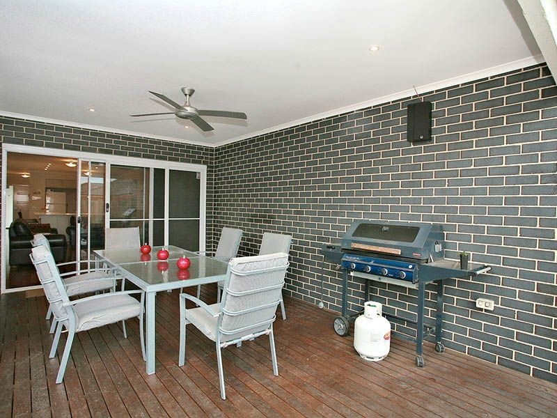 3 Boldrewood Place, Lynbrook VIC 3975