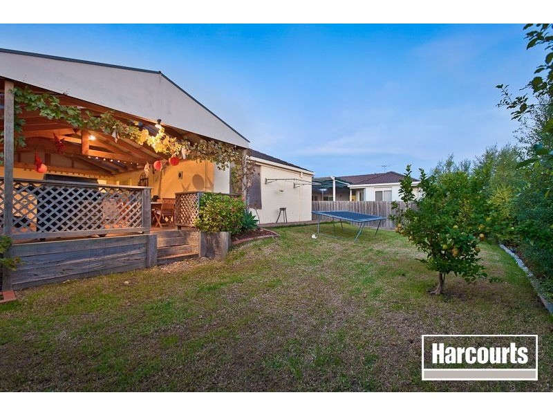 41 Hutchinson Drive, Lynbrook VIC 3975