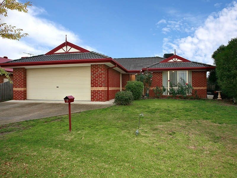 7 Macleod Way, Lynbrook VIC 3975