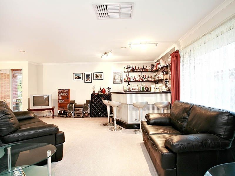 7 Macleod Way, Lynbrook VIC 3975