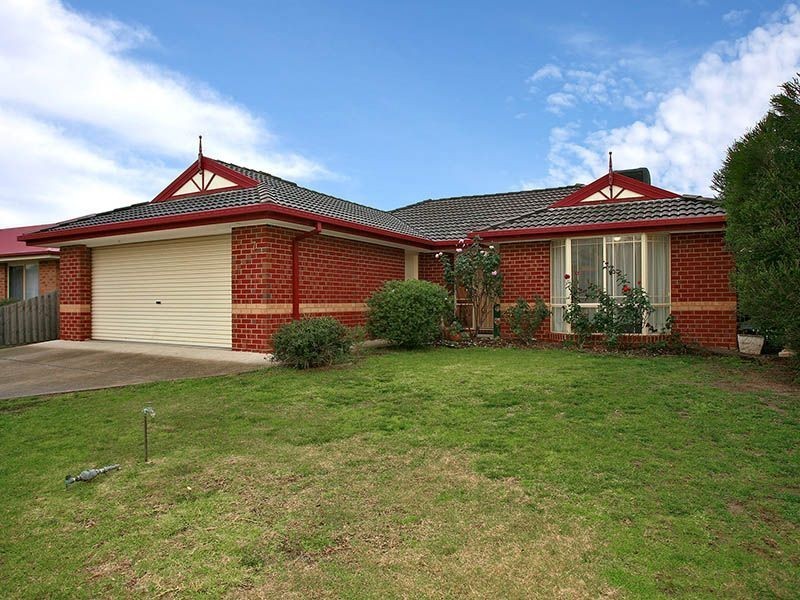 7 Macleod Way, Lynbrook VIC 3975