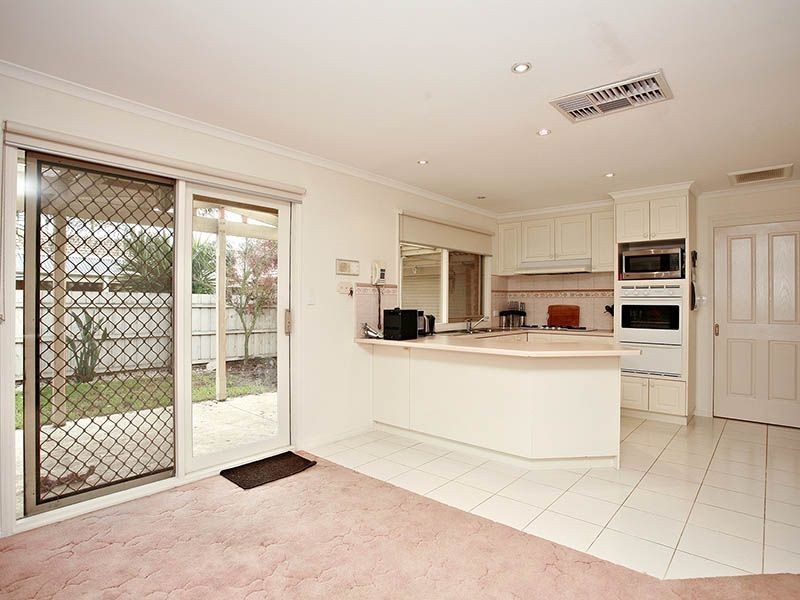 7 Dutton Close, Lynbrook VIC 3975