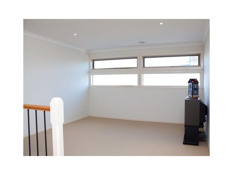 7 Golden Elm Way, Lyndhurst VIC 3975