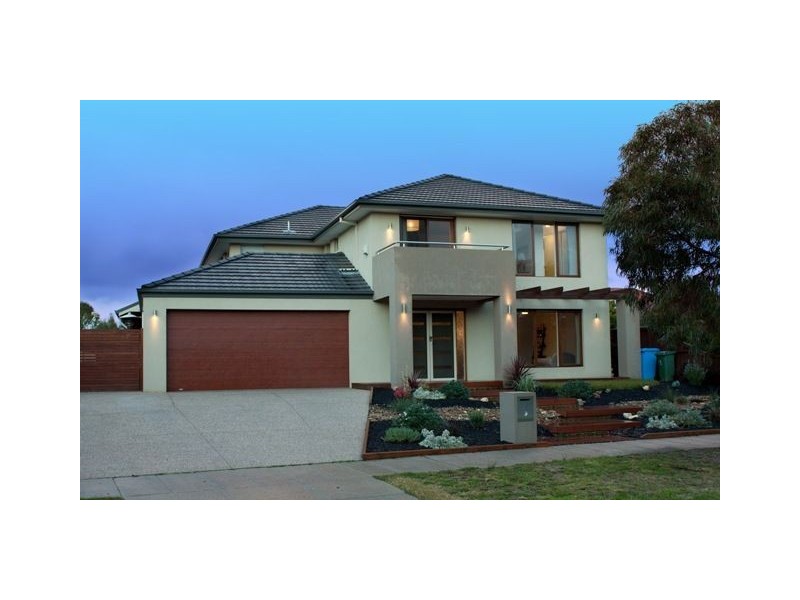 76 Paterson Drive, Lynbrook VIC 3975