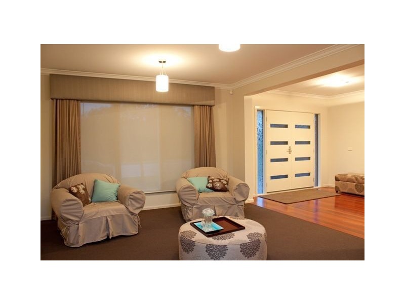 76 Paterson Drive, Lynbrook VIC 3975