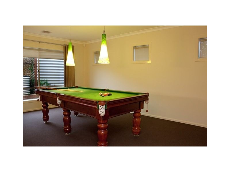 76 Paterson Drive, Lynbrook VIC 3975