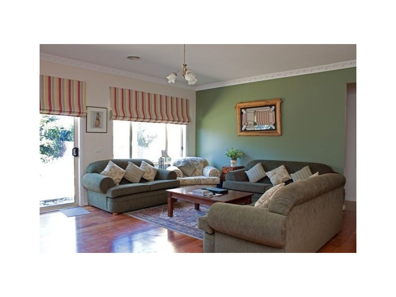 5 Moreton Bay Boulevard, Lyndhurst VIC 3975