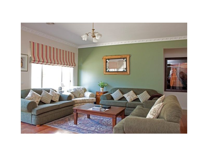 5 Moreton Bay Boulevard, Lyndhurst VIC 3975