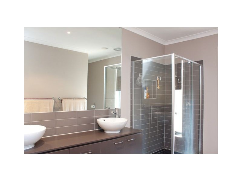 11 Tobin Way, Lyndhurst VIC 3975