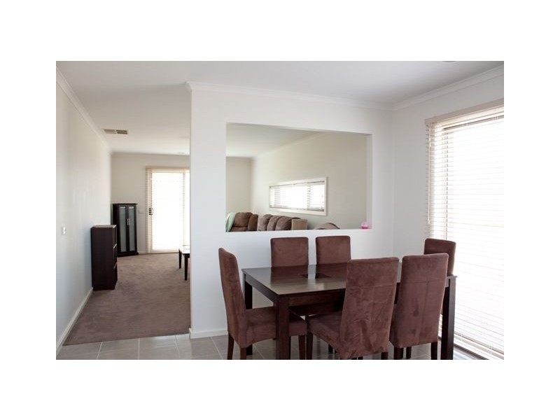 12 Boland Drive, Lyndhurst VIC 3975