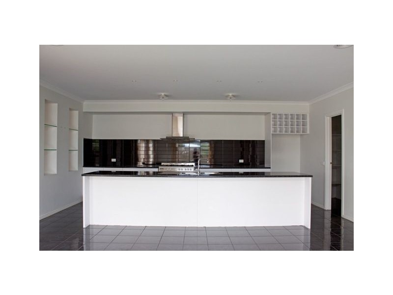 14 Watergum Avenue, Lyndhurst VIC 3975