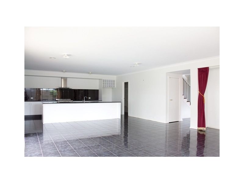 14 Watergum Avenue, Lyndhurst VIC 3975