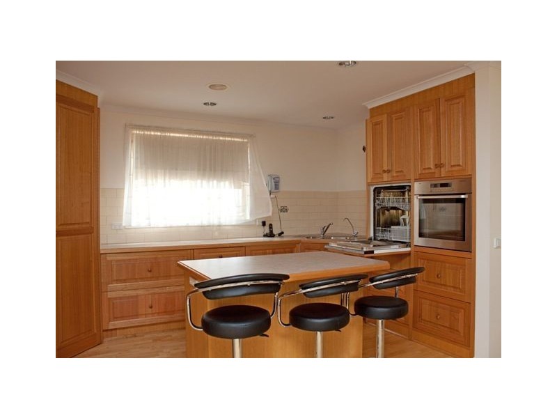 6 Dutton Close, Lynbrook VIC 3975