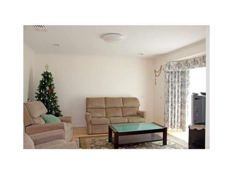 6 Dutton Close, Lynbrook VIC 3975