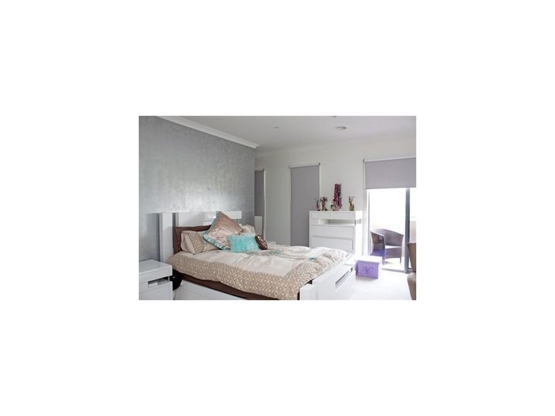 34 Yellowbox Crescent, Lyndhurst VIC 3975