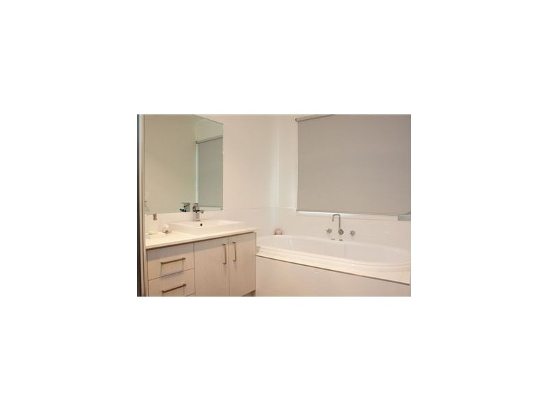 34 Yellowbox Crescent, Lyndhurst VIC 3975