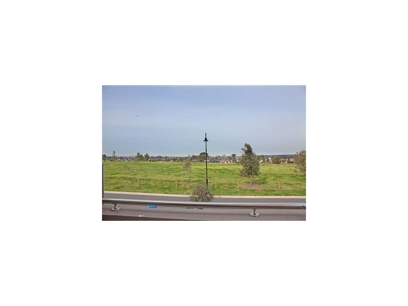 34 Yellowbox Crescent, Lyndhurst VIC 3975