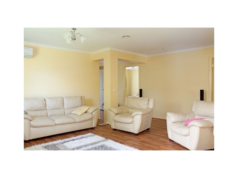 29 May Gibbs Cresent, Lynbrook VIC 3975