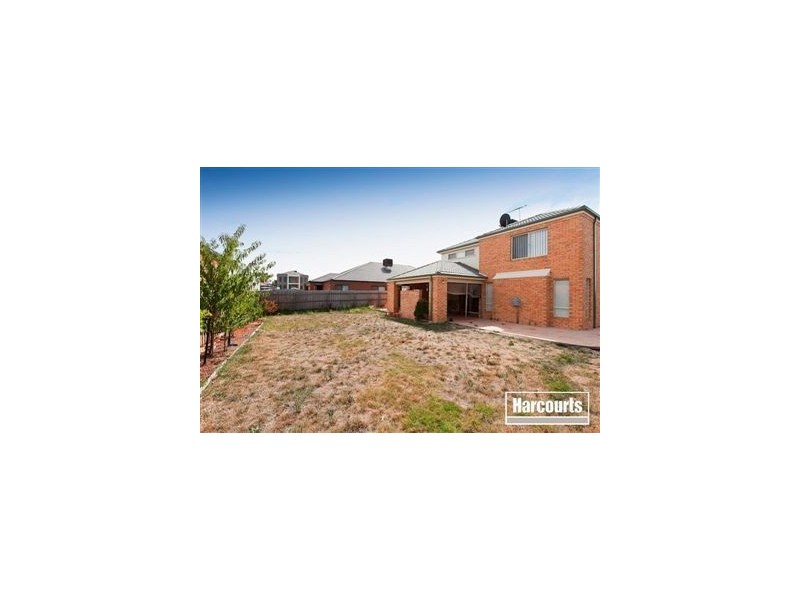 3 Ethel Turner Place, Lynbrook VIC 3975