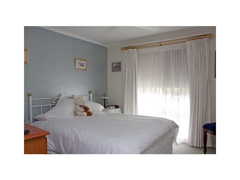 13 Tranter Square, Lynbrook VIC 3975