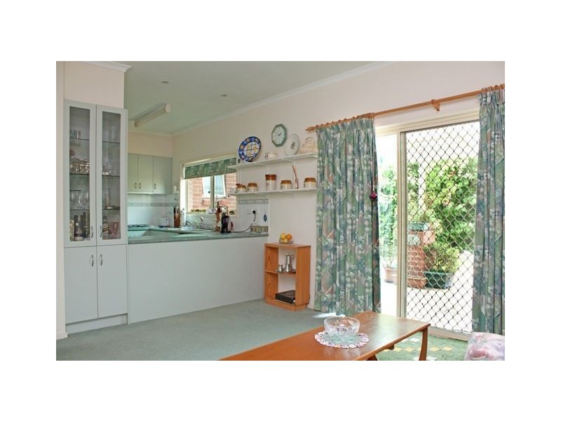 10 Dobson Cresent, Lynbrook VIC 3975