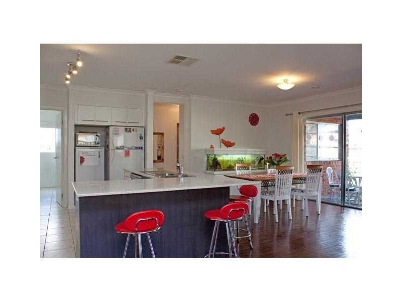 1 Tea Tree Court, Lyndhurst VIC 3975