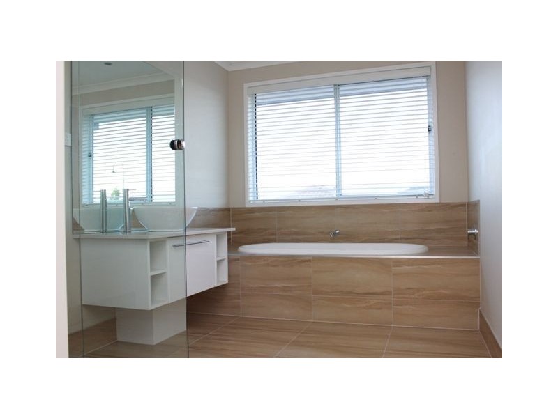 22 Brookwater Parade, Lyndhurst VIC 3975