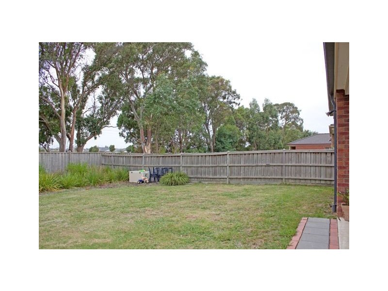 16 Silverwattle Drive, Lyndhurst VIC 3975