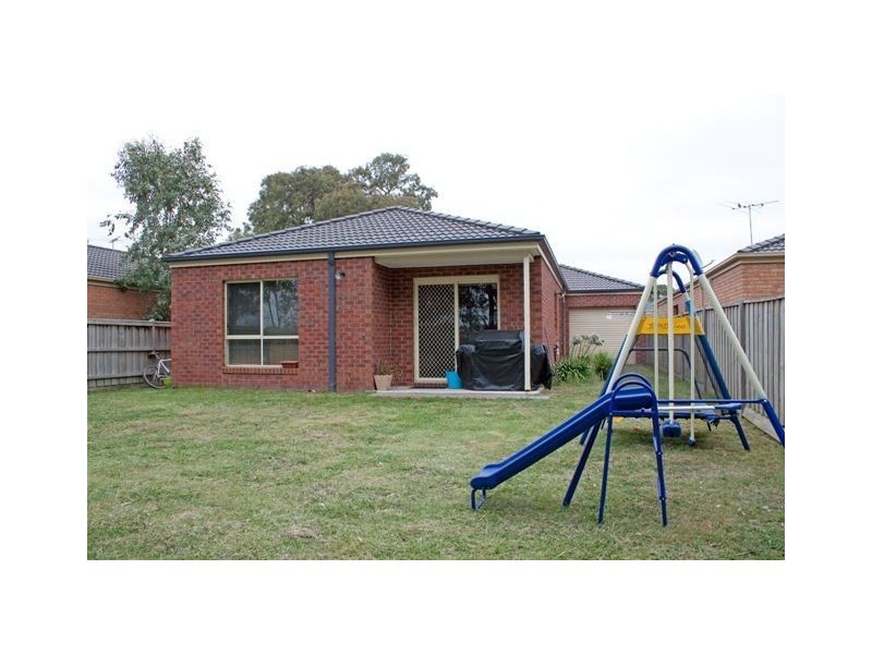 16 Silverwattle Drive, Lyndhurst VIC 3975