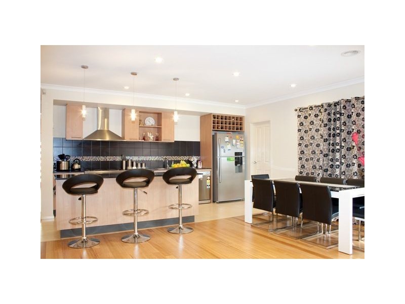 8 Wodalla Place, Lyndhurst VIC 3975