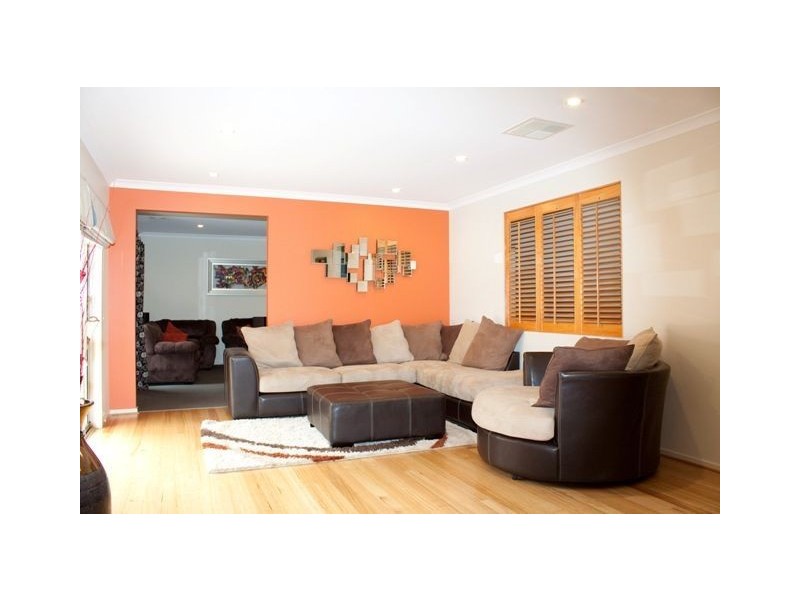 8 Wodalla Place, Lyndhurst VIC 3975