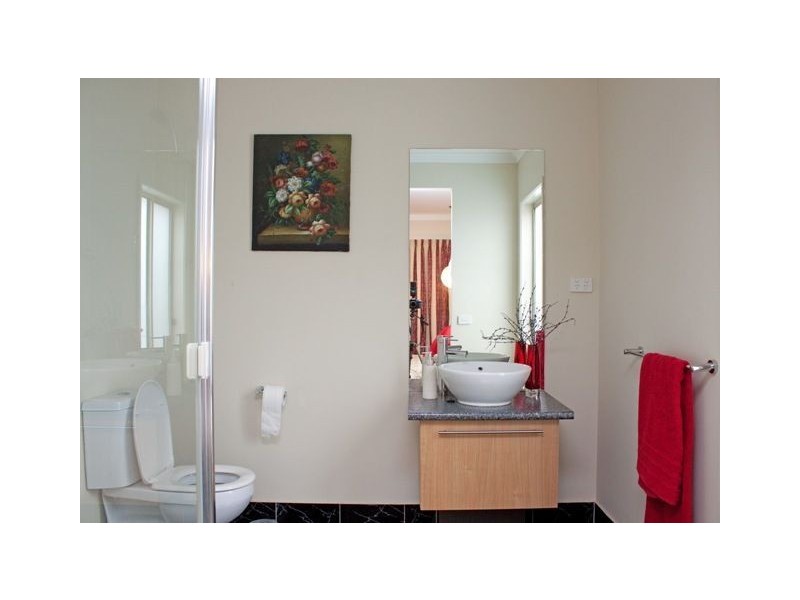 8 Wodalla Place, Lyndhurst VIC 3975