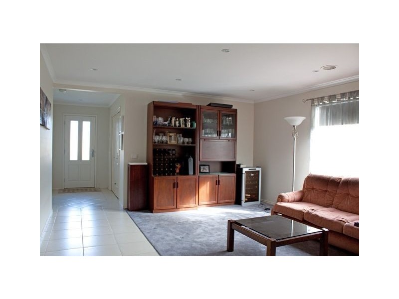 6 Wattle Valley Close, Lyndhurst VIC 3975