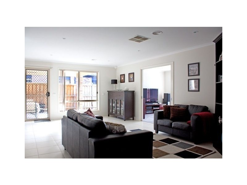 6 Wattle Valley Close, Lyndhurst VIC 3975