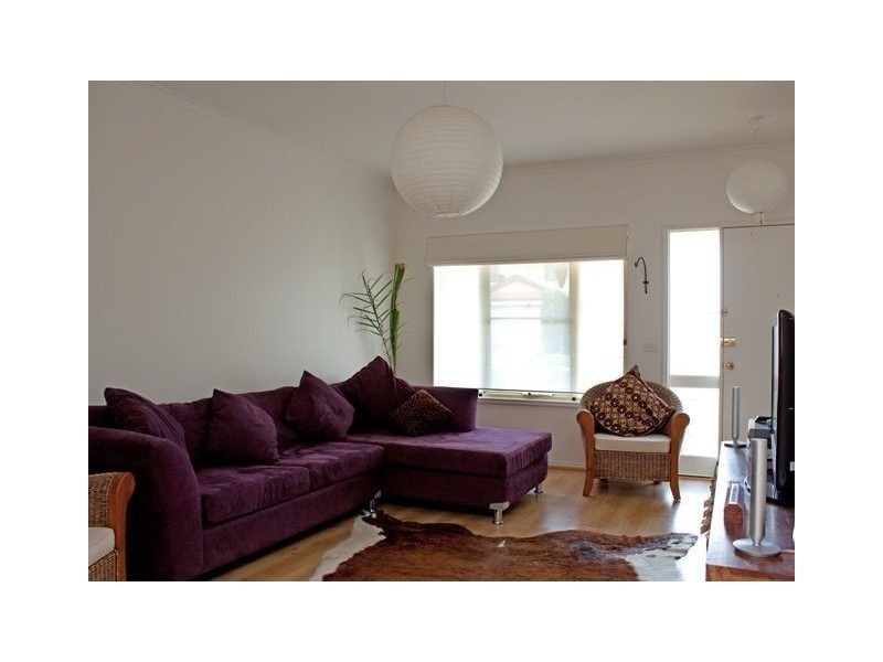 32 Lindsay Crescent, Lynbrook VIC 3975