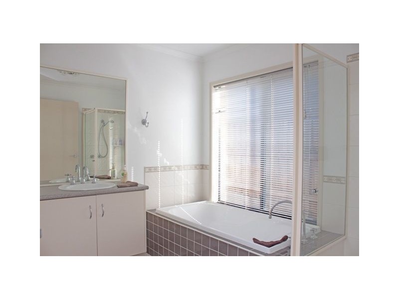 3 Red Oak Terrace, Lyndhurst VIC 3975